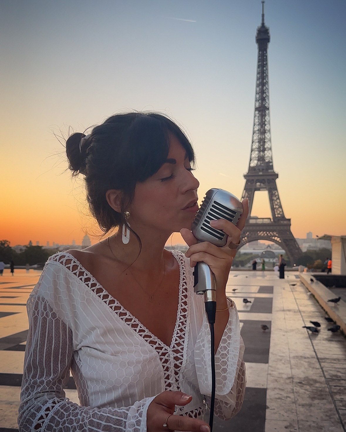 Portrait of Marie facing the Eiffel Tower